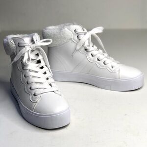 Marc Fisher NWOB Dapy R2 vegan white platform high top sneakers fur lined 8.5